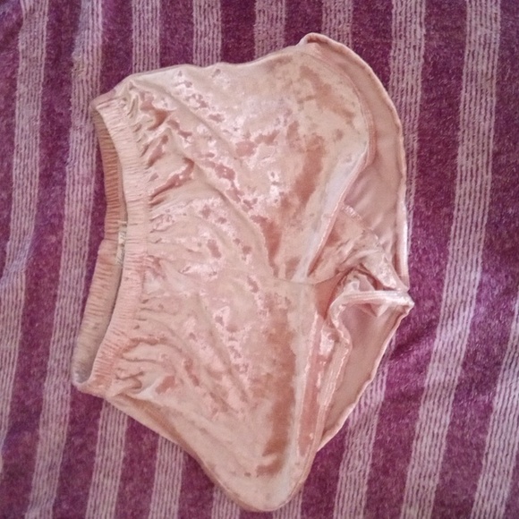 Short - Picture 1 of 1